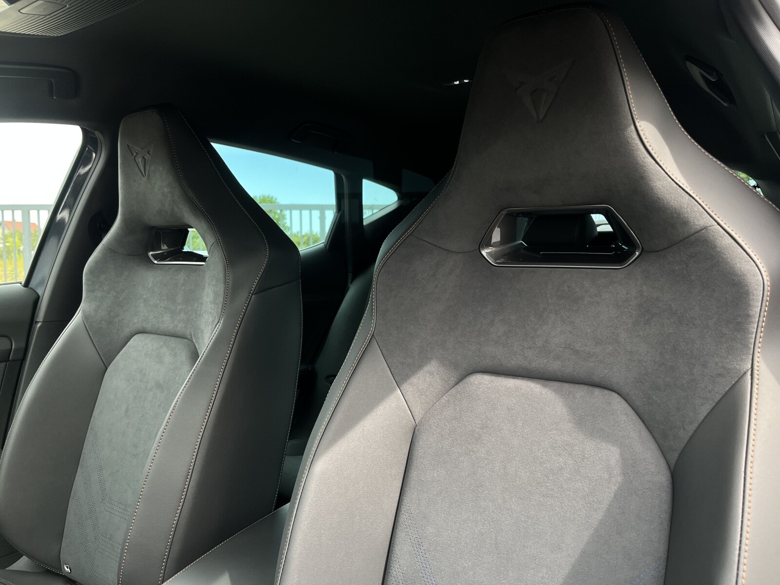 Oferta dotyczy: CUPRA Formentor 1.5 TSI 150 KM 6-biegowa manualna