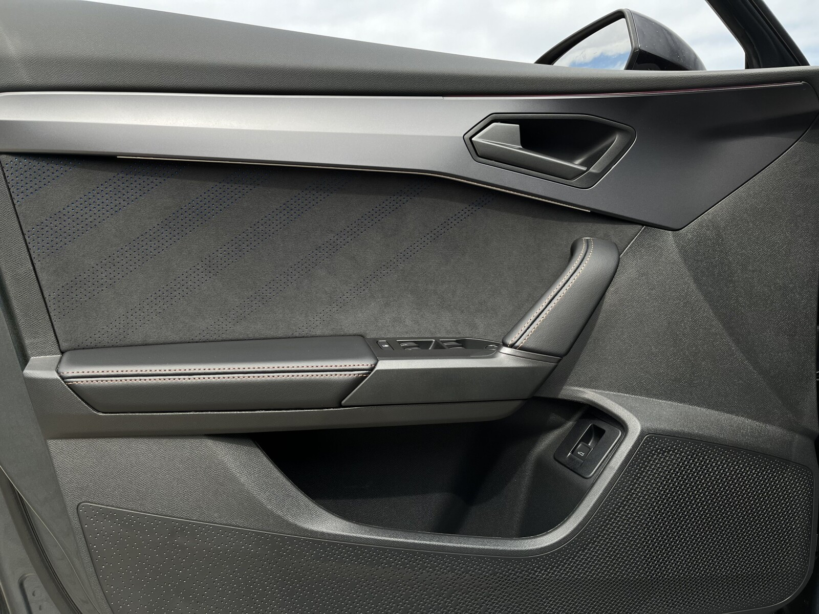 Oferta dotyczy: CUPRA Formentor 1.5 TSI 150 KM 6-biegowa manualna