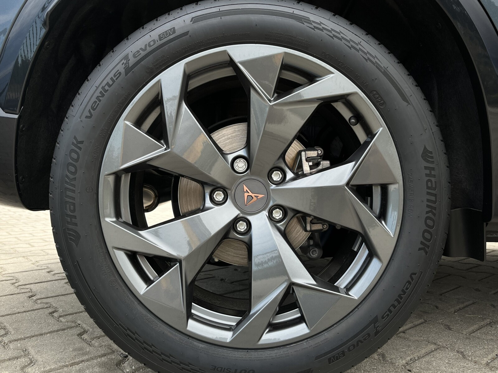 Oferta dotyczy: CUPRA Formentor 1.5 TSI 150 KM 6-biegowa manualna