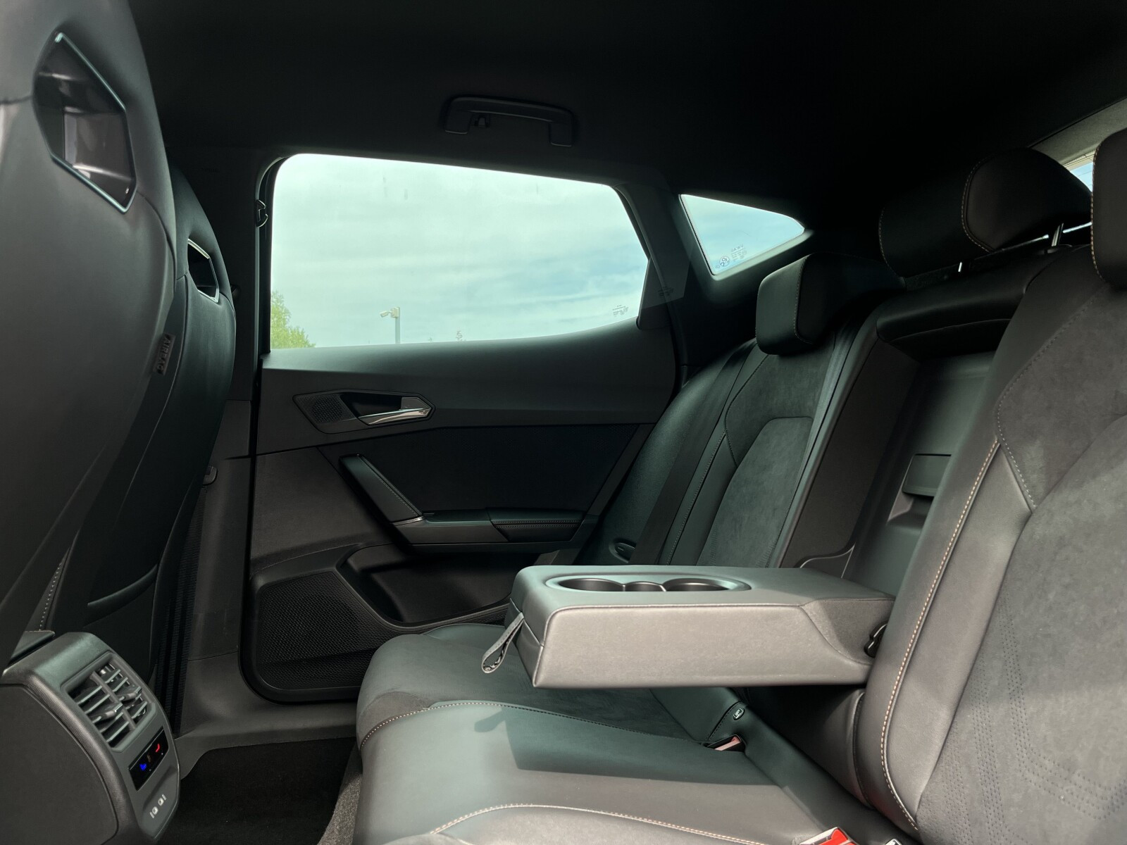 Oferta dotyczy: CUPRA Formentor 1.5 TSI 150 KM 6-biegowa manualna