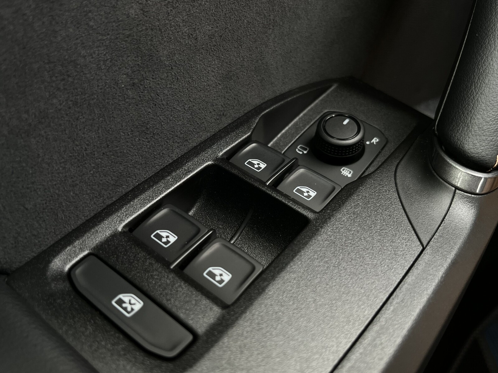 Oferta dotyczy: CUPRA Formentor 1.5 TSI 150 KM 6-biegowa manualna