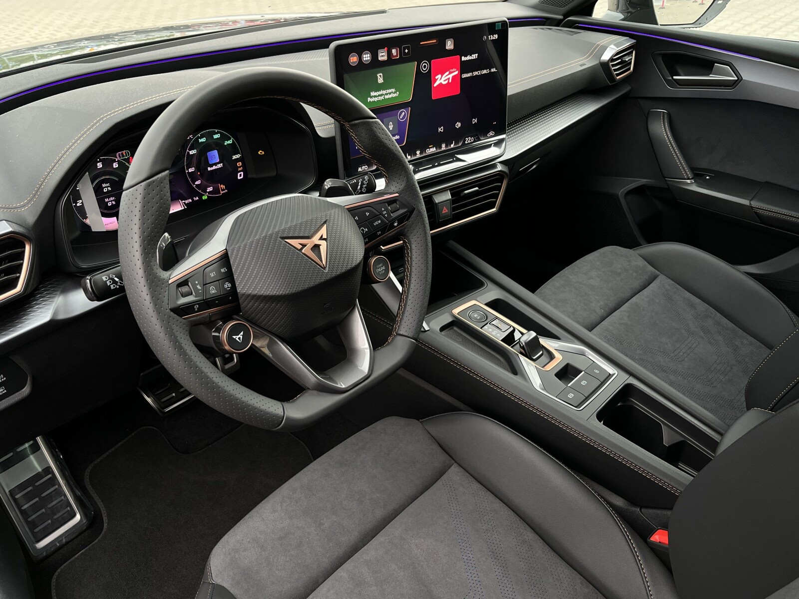 CUPRA Leon Sportstourer 1.5 eTSI 150 KM 7-biegowa automatyczna - DSG