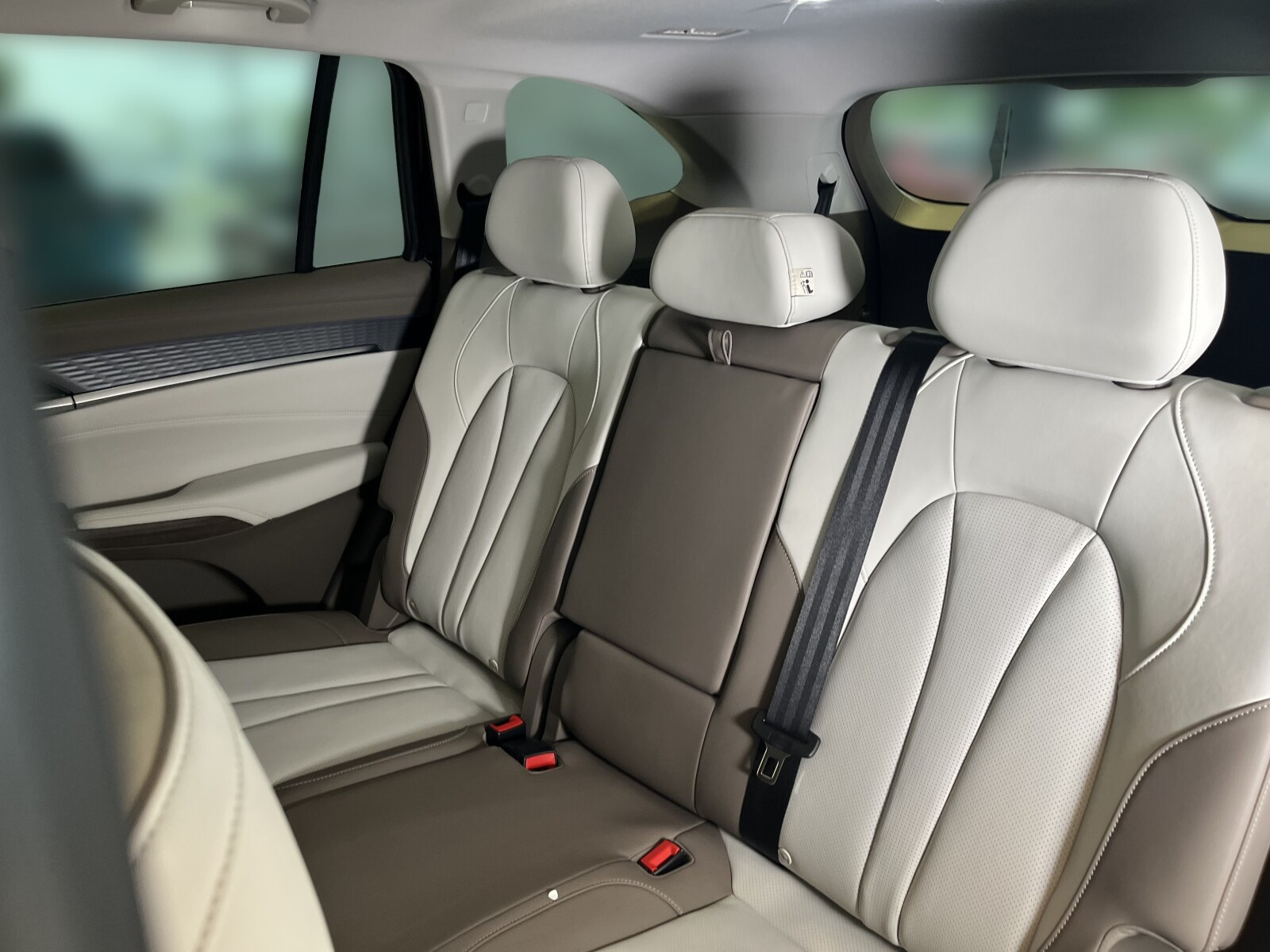 PHEV AT&nbsp;Exclusive 299&nbsp;KM