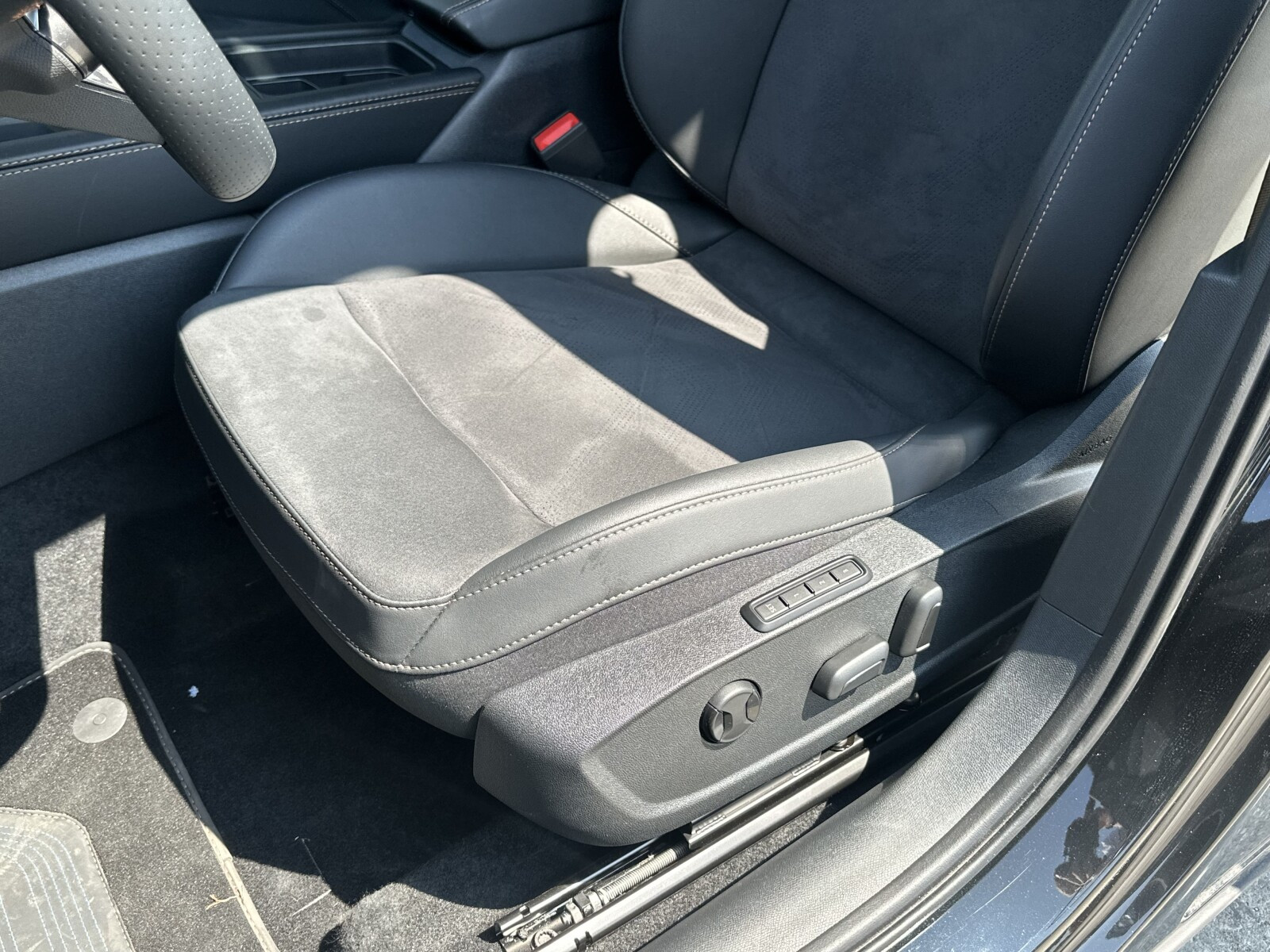 VZ 2.0 TSI 333KM Hak Kamery 360 Reflektory Matrix LED FV23%