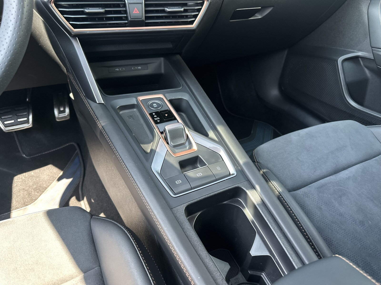 VZ 2.0 TSI 333KM Pakiet Pure Performance Hak Kamery 360 FV23%