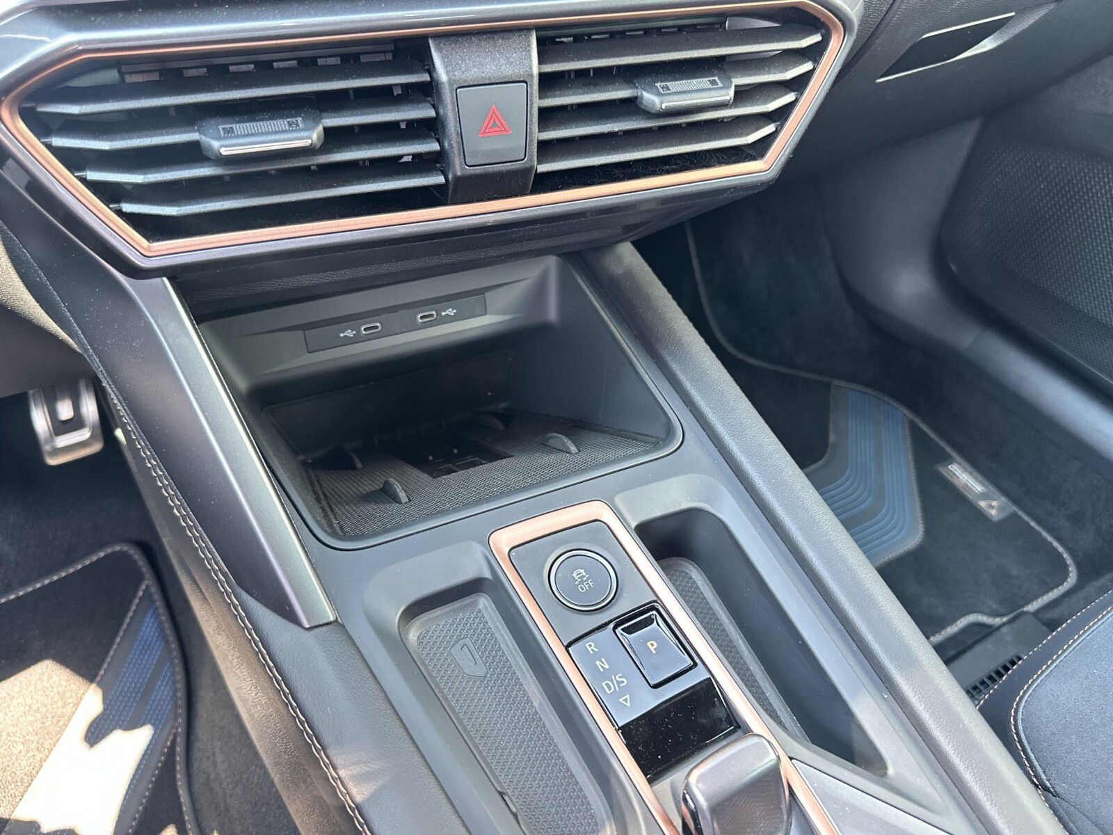 VZ 2.0 TSI 333KM Pakiet Pure Performance Hak Kamery 360 FV23%