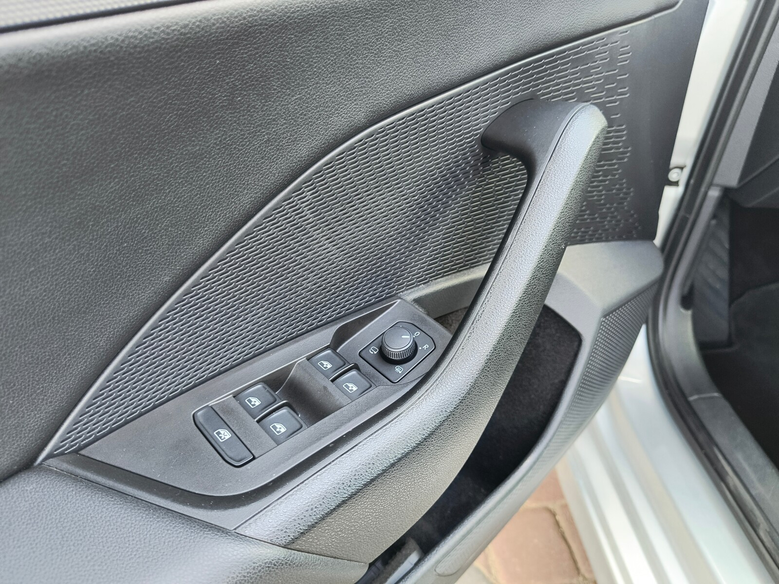 serwis ASO 2.0TDI 150KM bezwypadkow pakiety SmartLink led navi VAT23%