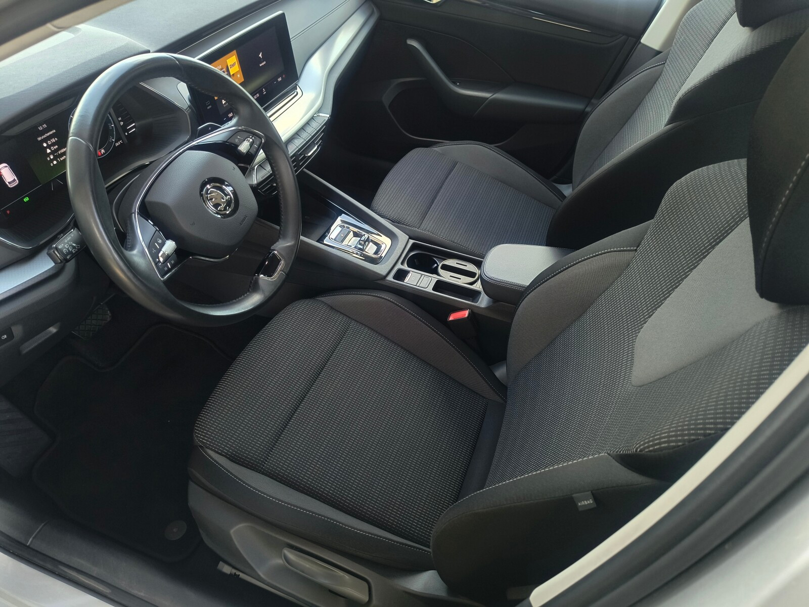 serwis ASO 2.0TDI 150KM bezwypadkow pakiety SmartLink led navi VAT23%