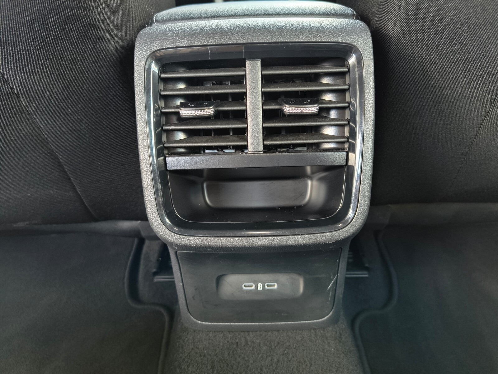 serwis ASO 2.0TDI 150KM bezwypadkow pakiety SmartLink led navi VAT23%