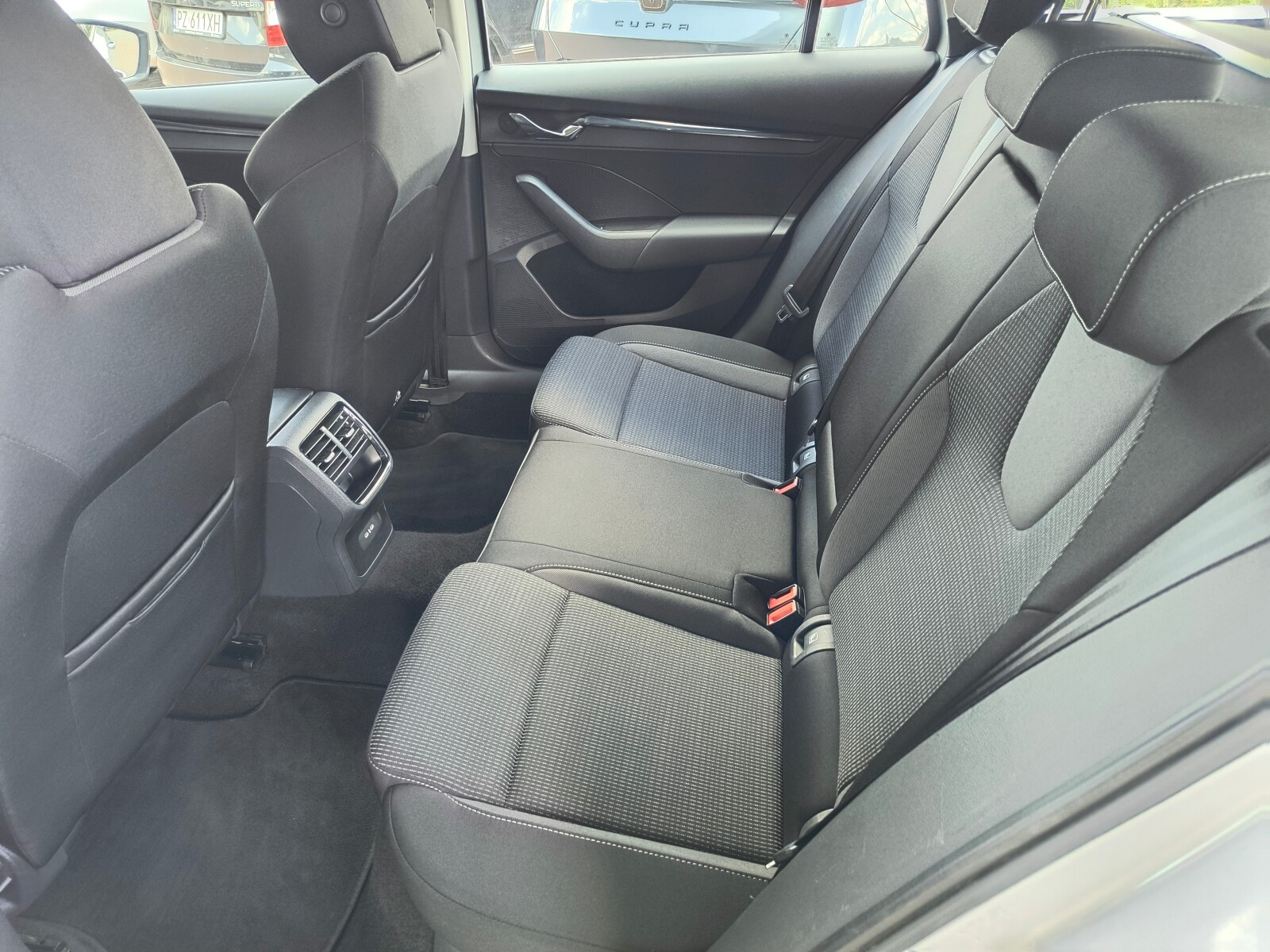 serwis ASO 2.0TDI 150KM bezwypadkow pakiety SmartLink led navi VAT23%