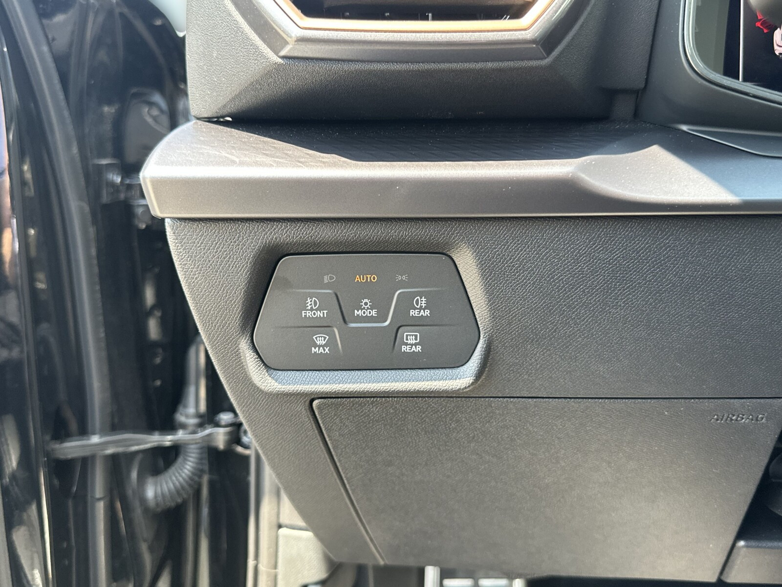 VZ 2.0 TSI 333KM Hak holowniczy Zawieszenie DCC Reflektory Matrix LED