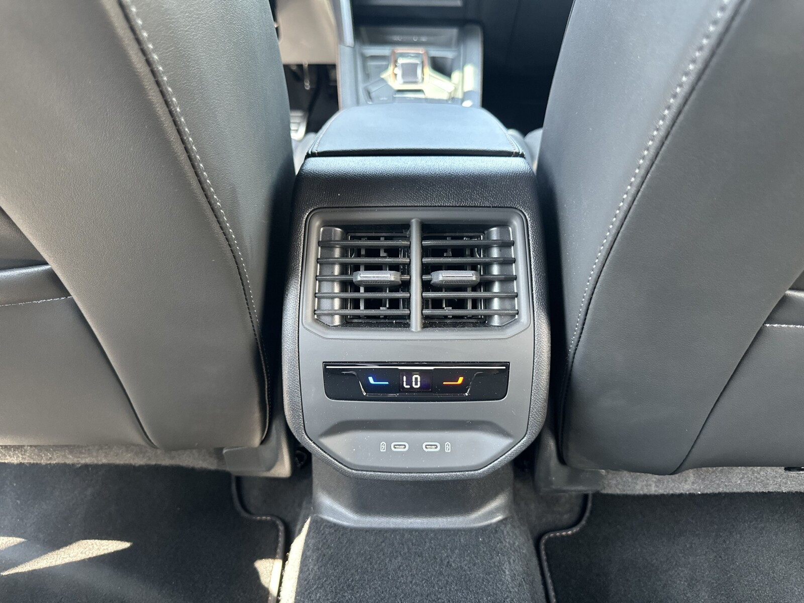 VZ 2.0 TSI 333KM Hak holowniczy Zawieszenie DCC Reflektory Matrix LED