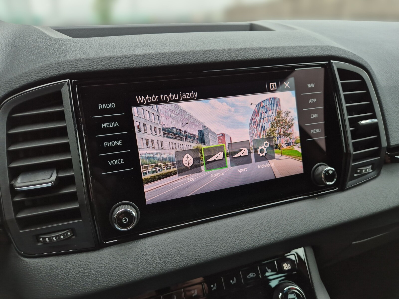 SPORTLINE 1.5 TSI DSG z placu 150 KM