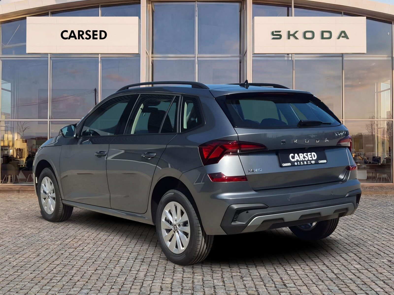 Drive 1.0 TSI DSG Auto z placu