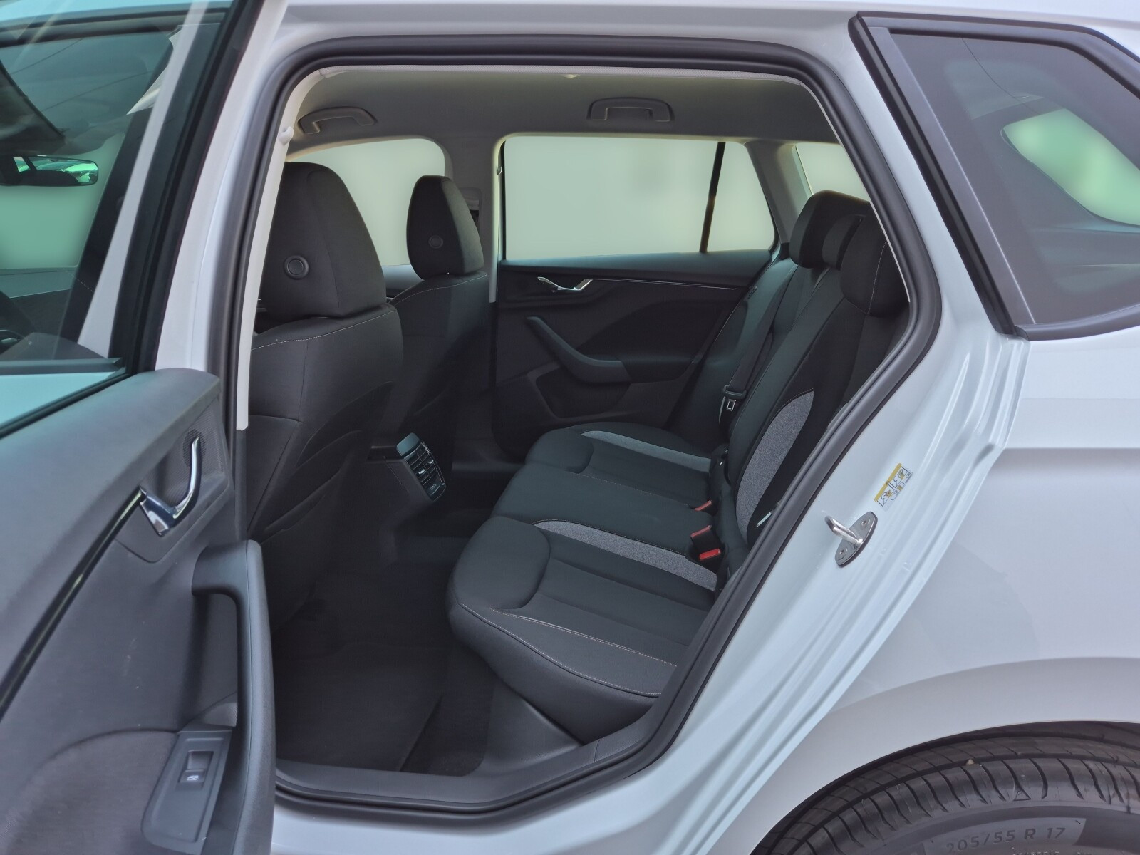 Drive 1.5 TSI DSG Auto z placu