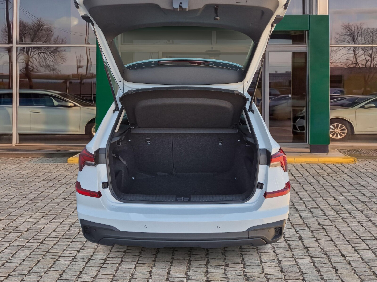 Drive 1.5 TSI DSG Auto z placu