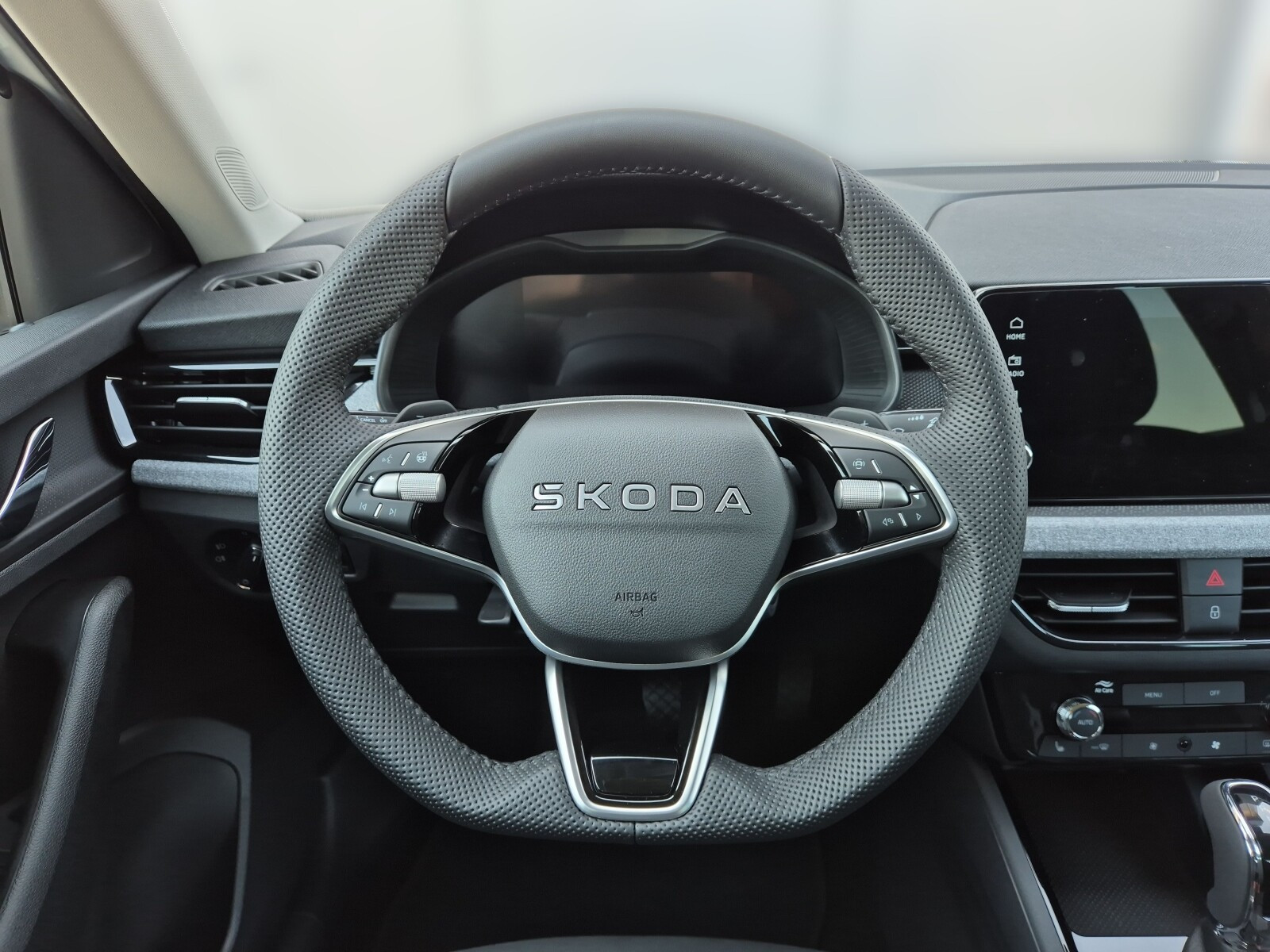 Drive 1.5 TSI DSG Auto z placu