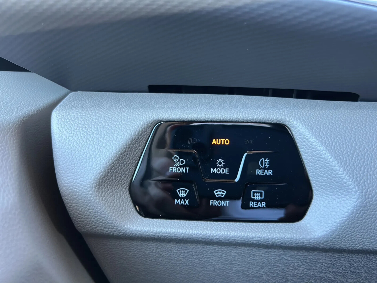EDITION/długi (L2)/DIESEL 2.0TDI 150KM automat DSG