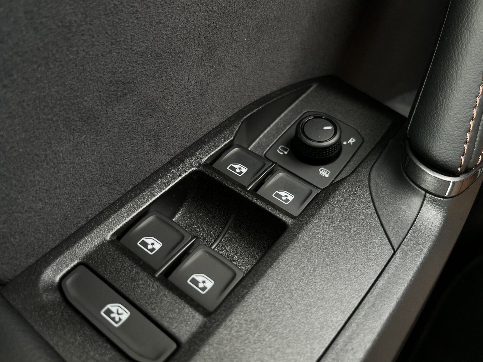 CUPRA FORMENTOR 1.5 eTSI 150 KM, 7-biegowa DSG | 170175