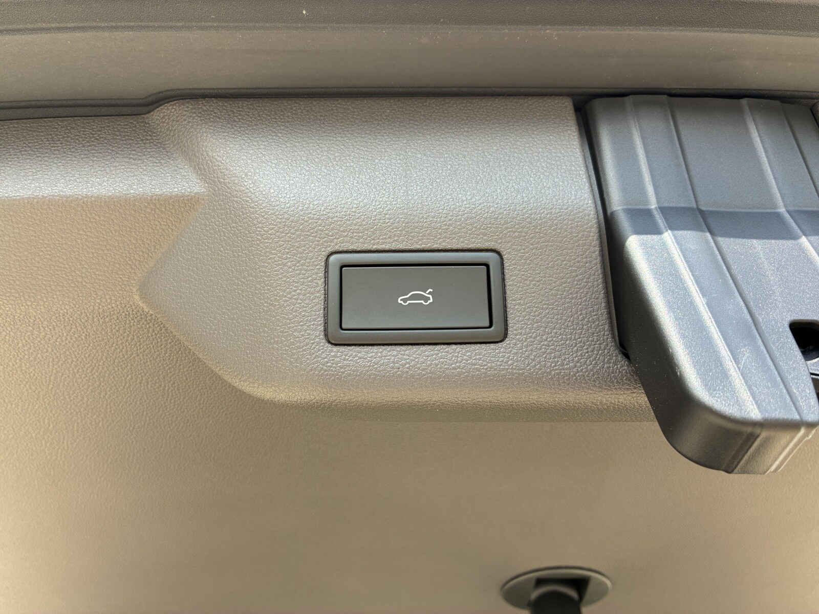 EDITION/długi (L2)/DIESEL 2.0TDI 150KM automat DSG