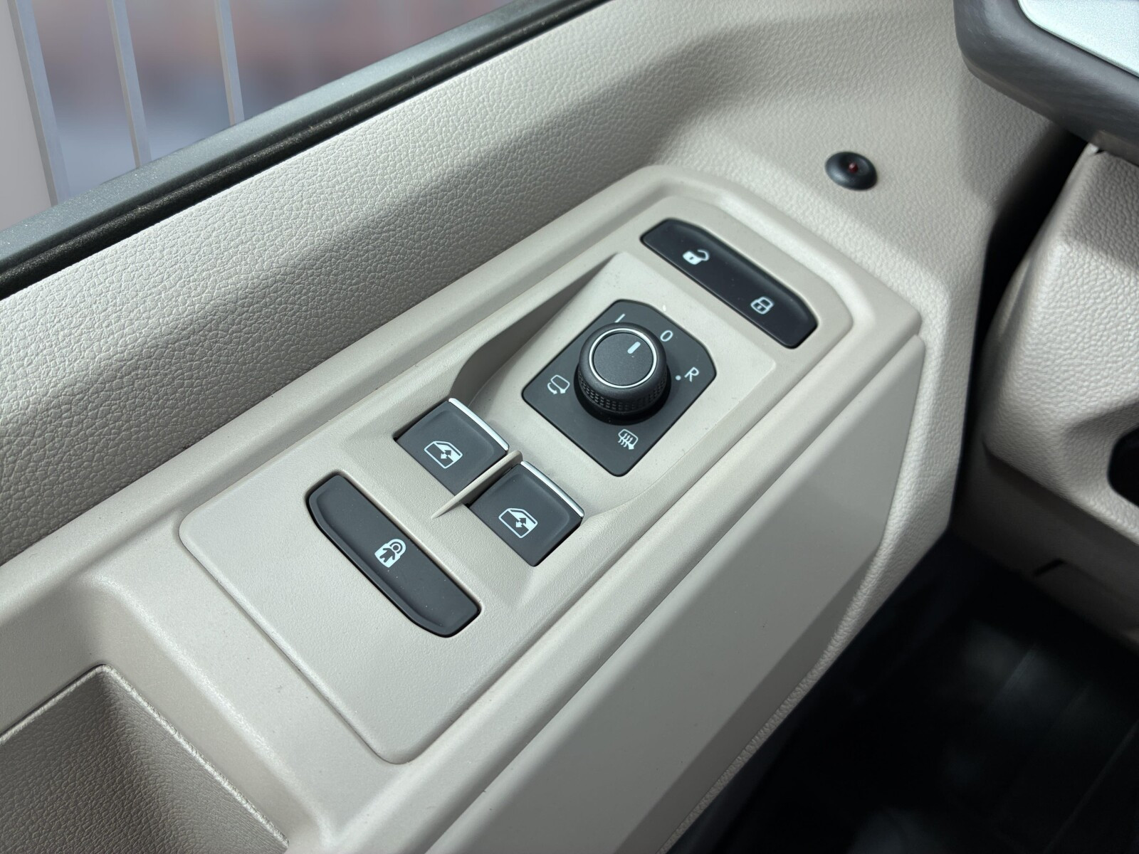 EDITION/długi (L2)/DIESEL 2.0TDI 150KM automat DSG