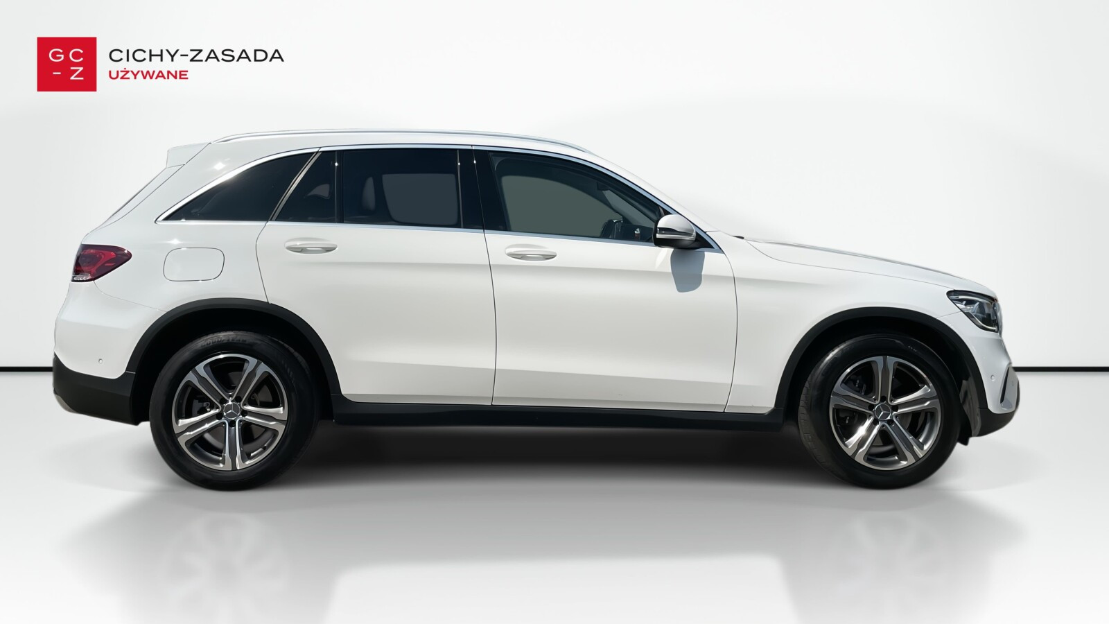 4-Matic Reflektory LED Kamera Apple CarPlay AndroidAuto SkórzaneFotele