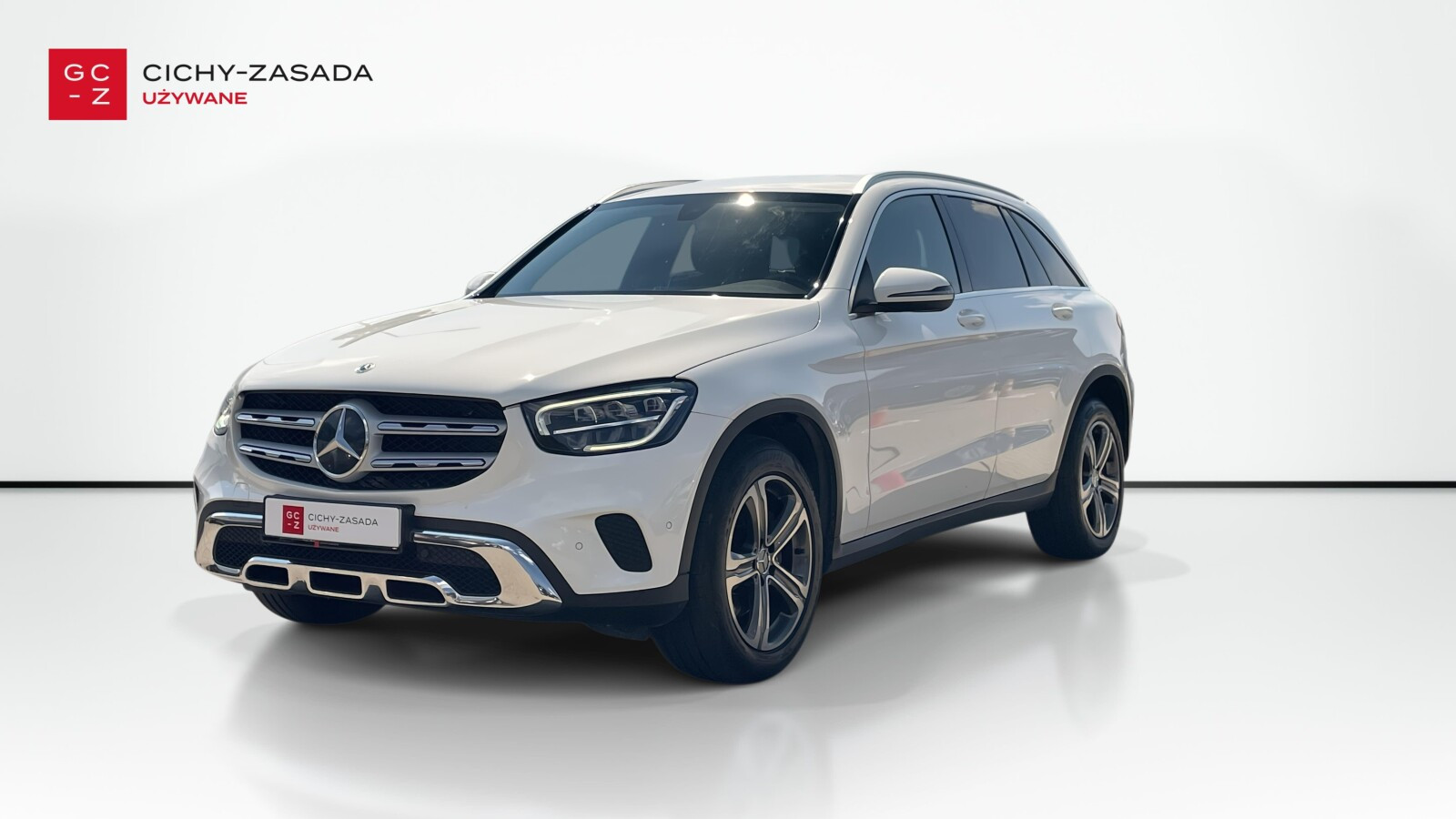 4-Matic Reflektory LED Kamera Apple CarPlay AndroidAuto SkórzaneFotele