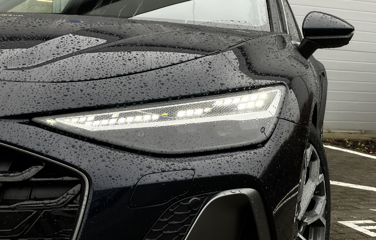 e-hybrid | S Line | Skrętna oś | Asystenci | Gwarancja 5 lat