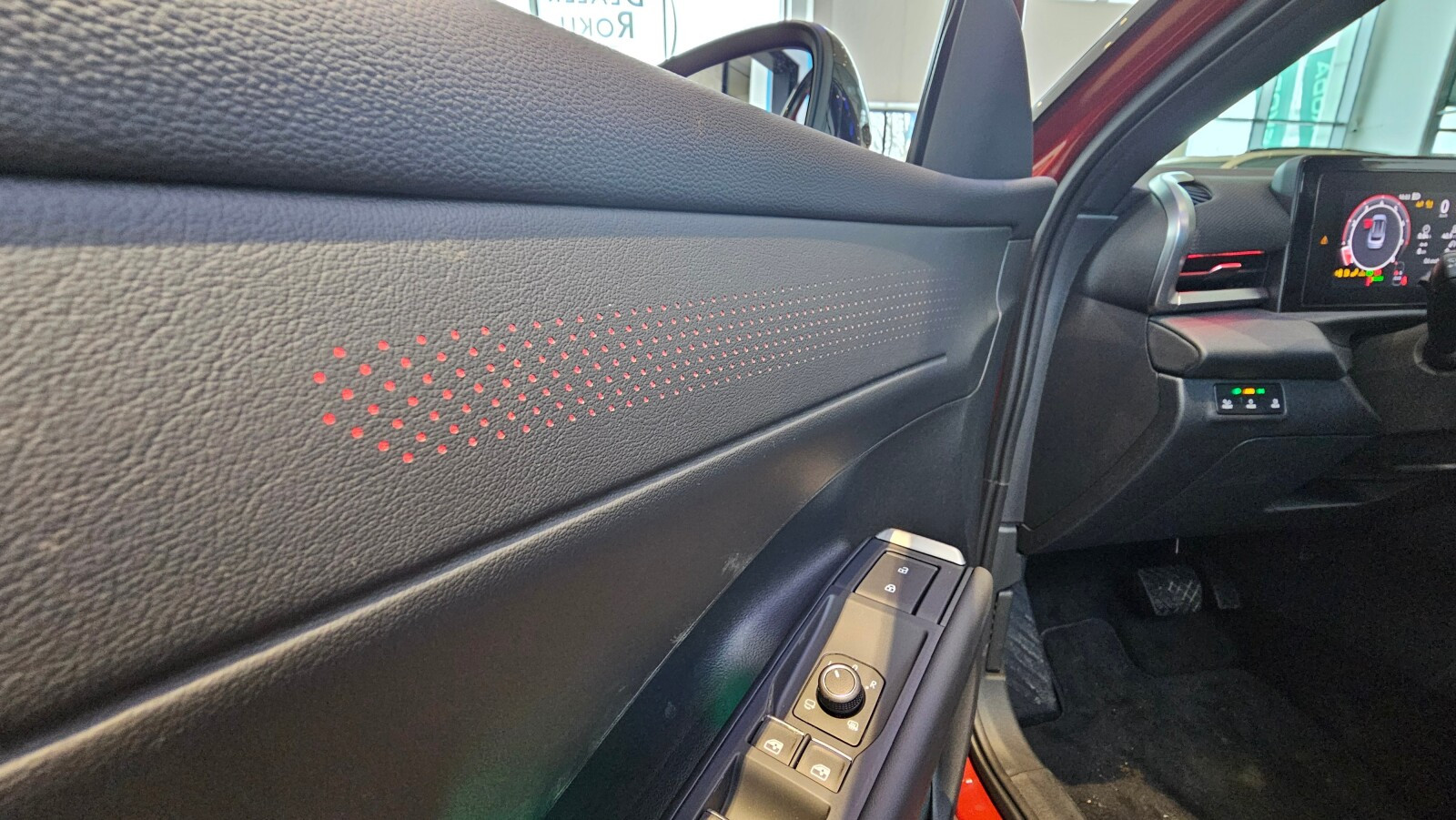 Style 1.5 eTSI DSG 7 / Kamera/el. klapa/ oświetlenie ambient/Led plus