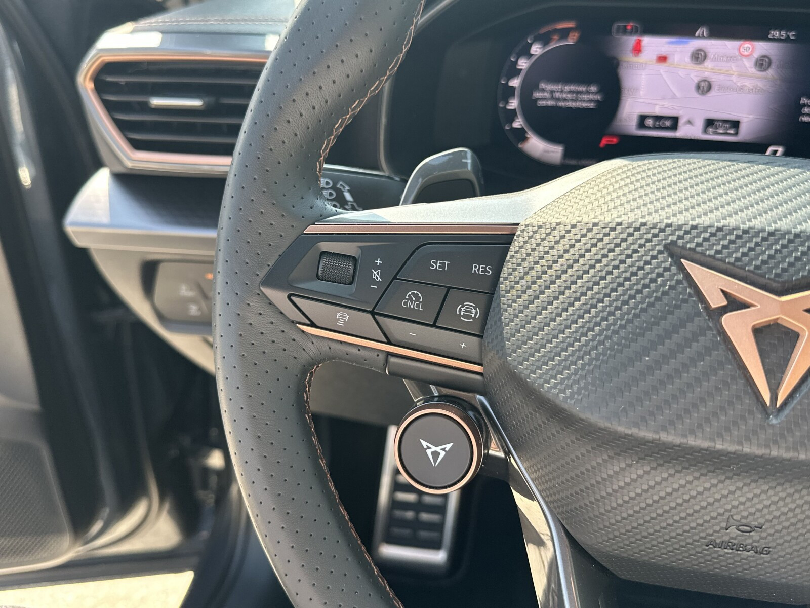 VZ 2.0 TSI 333KM Reflektory Matrix LED Kamery 360 FV23%