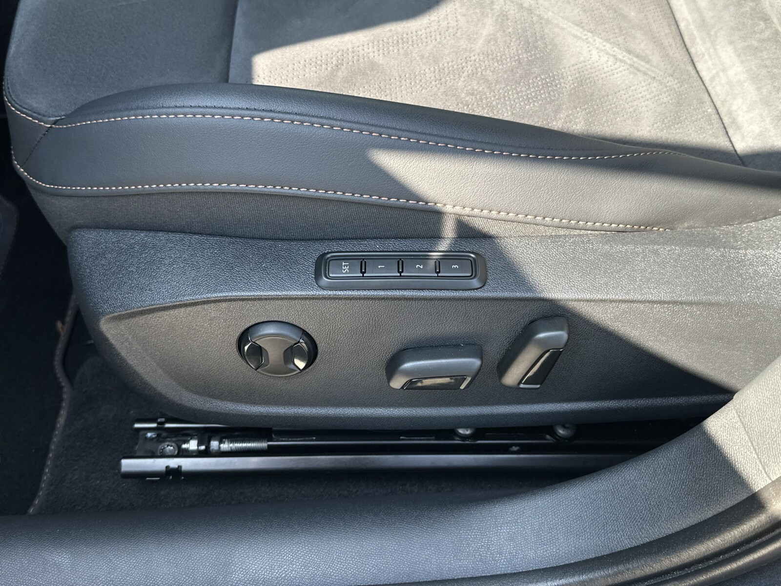 VZ 2.0 TSI 333KM Reflektory Matrix LED Kamery 360 FV23%