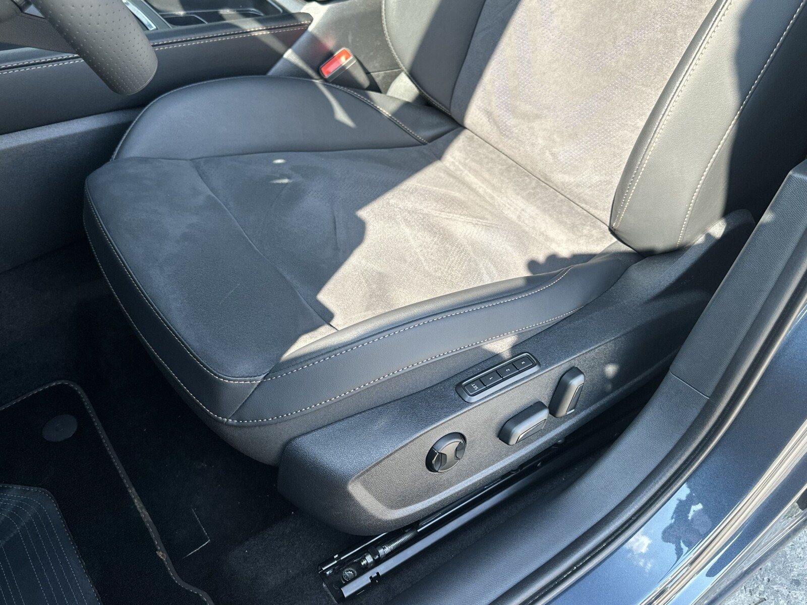 VZ 2.0 TSI 333KM Reflektory Matrix LED Kamery 360 FV23%