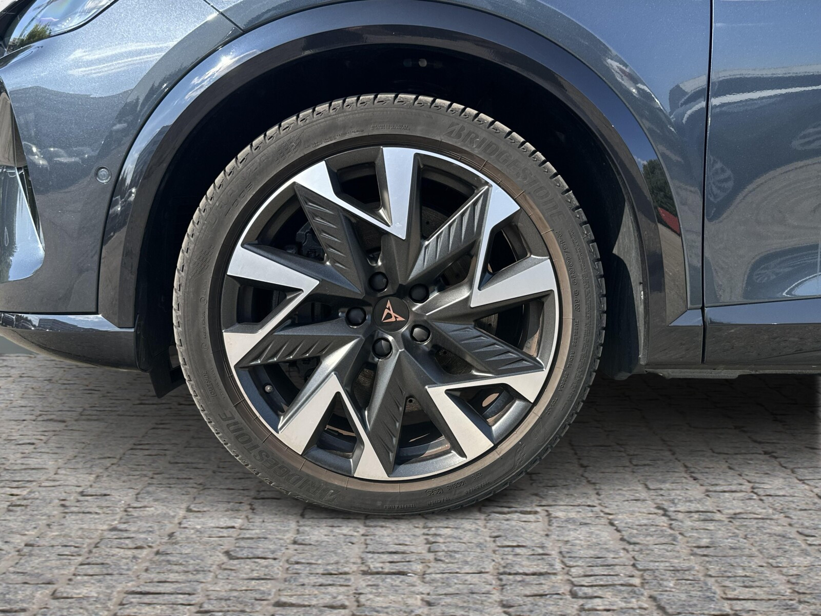 VZ 2.0 TSI 333KM Reflektory Matrix LED Kamery 360 FV23%