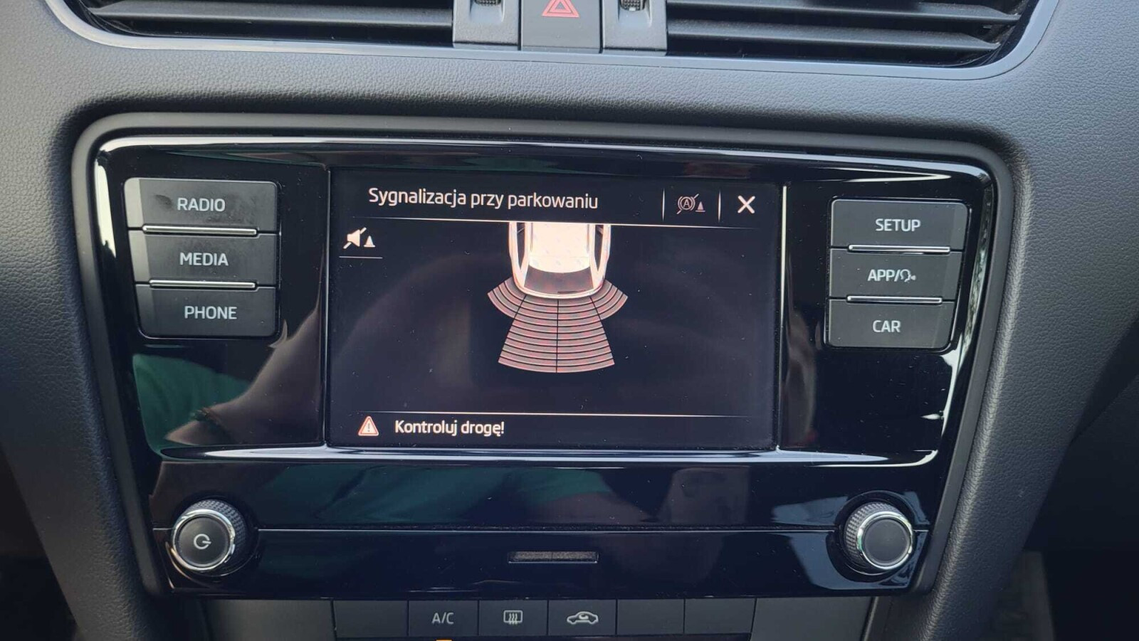 1.6 TDI 115KM 5MT; Czujniki Parkowania; Klimatyzacja; Bluetooth