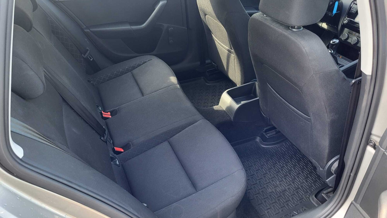 1.6 TDI 115KM 5MT; Czujniki Parkowania; Klimatyzacja; Bluetooth