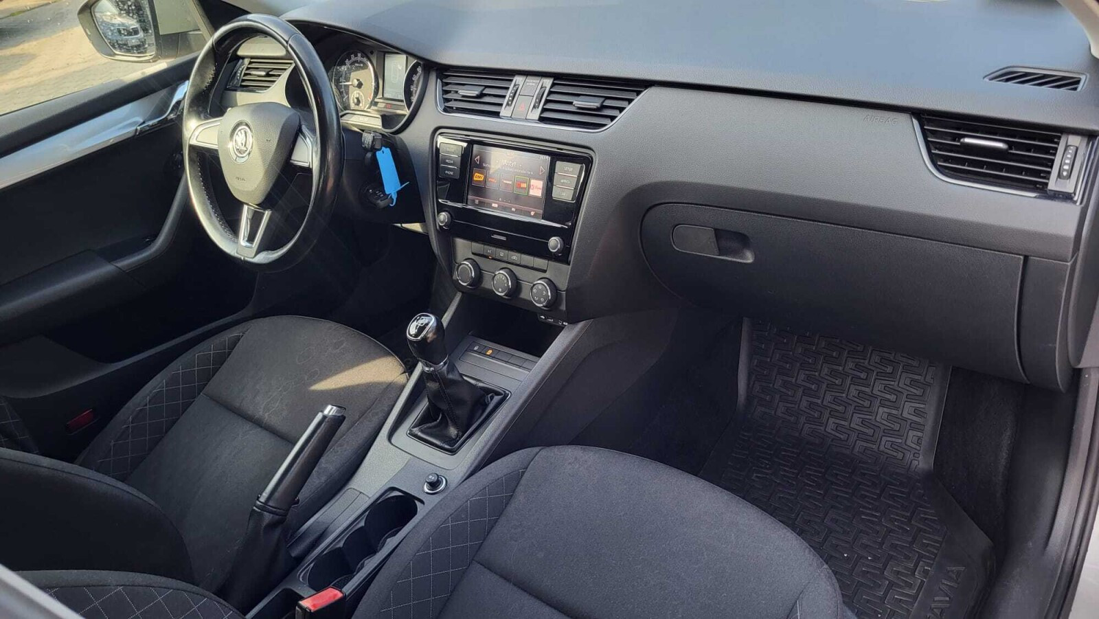 1.6 TDI 115KM 5MT; Czujniki Parkowania; Klimatyzacja; Bluetooth