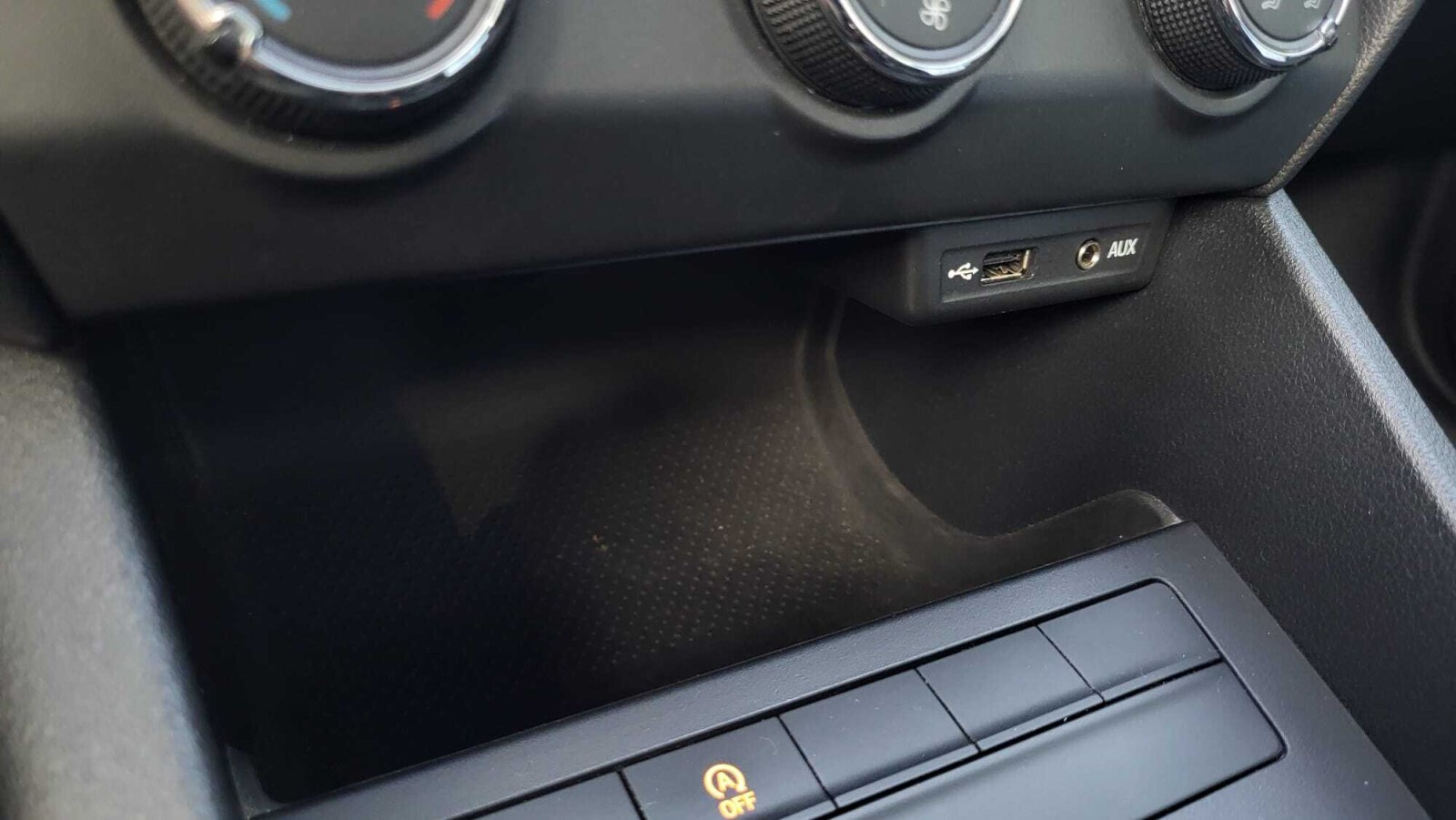 1.6 TDI 115KM 5MT; Czujniki Parkowania; Klimatyzacja; Bluetooth