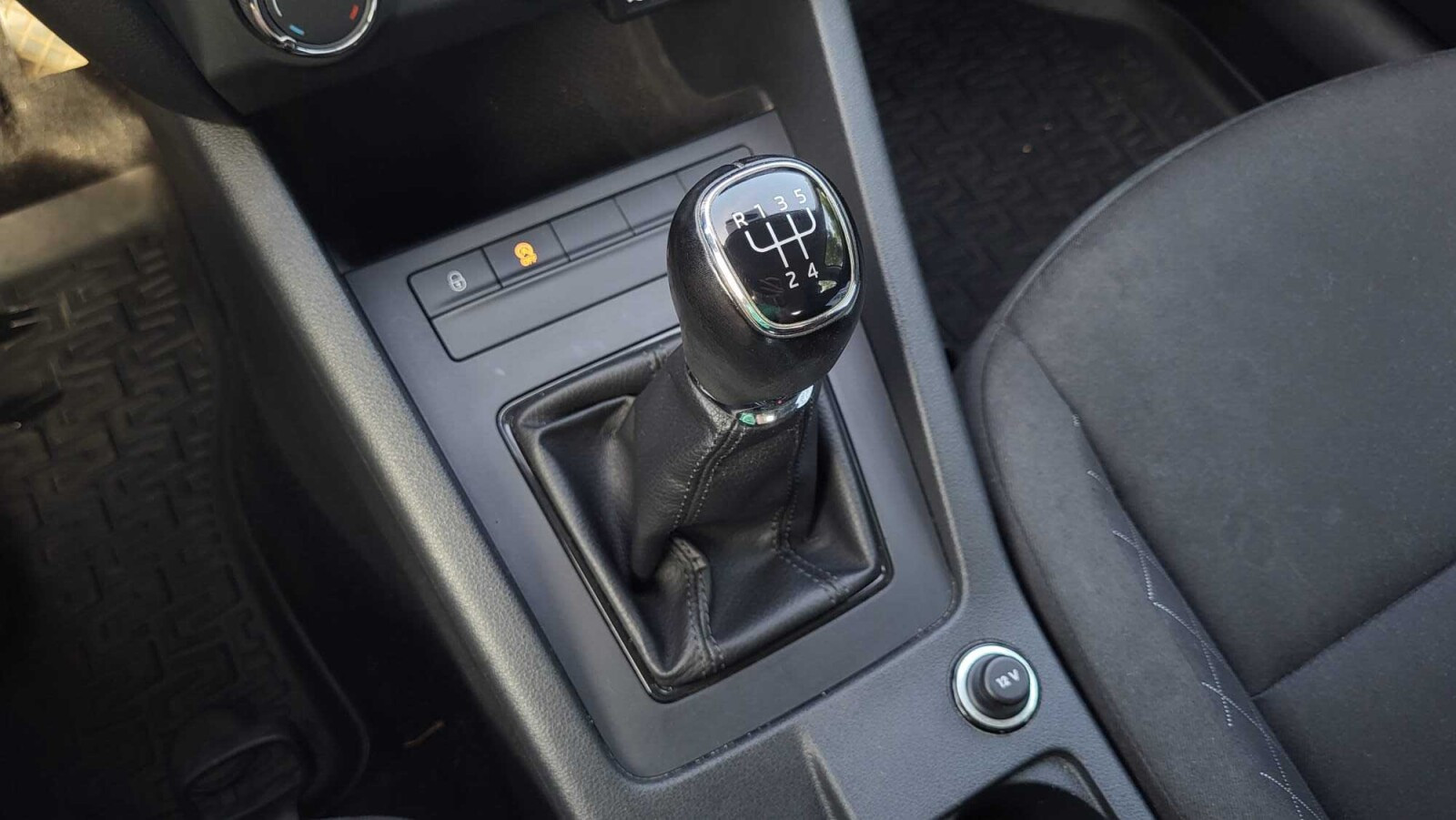 1.6 TDI 115KM 5MT; Czujniki Parkowania; Klimatyzacja; Bluetooth