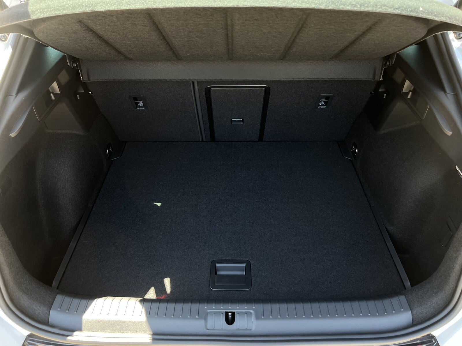 CUPRA FORMENTOR 1.5 eTSI 150 KM , 7-biegowa automatyczna DSG
