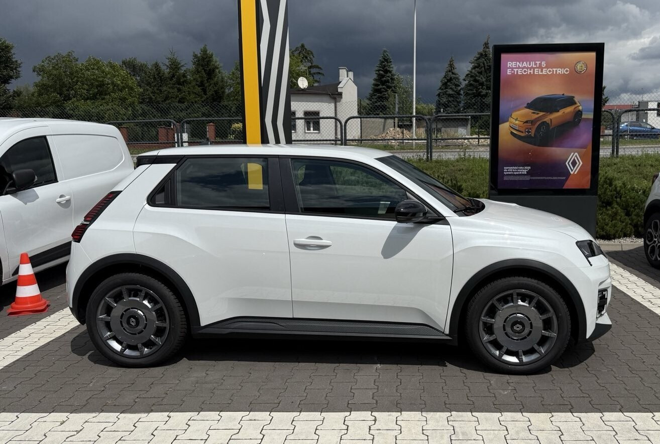 renault 5 biała perła