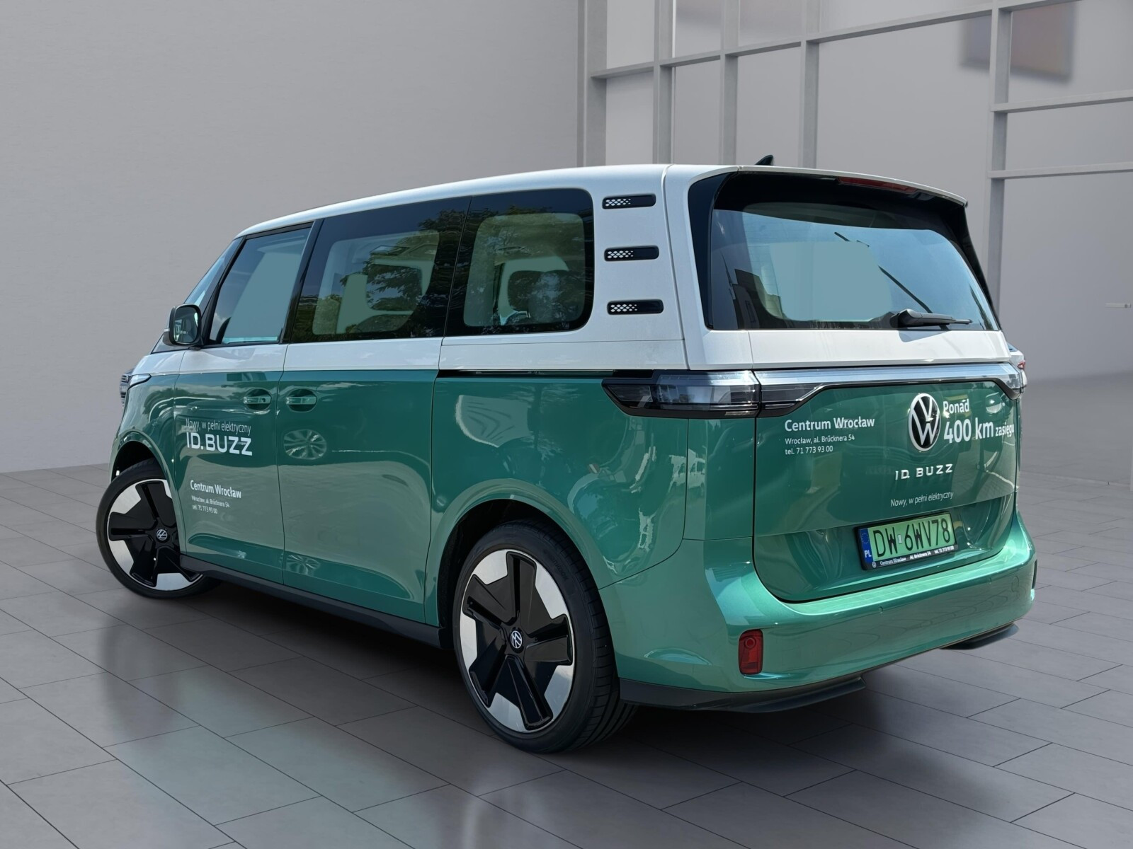 204 KM 82 kWh DSG r. o. 2989 mm