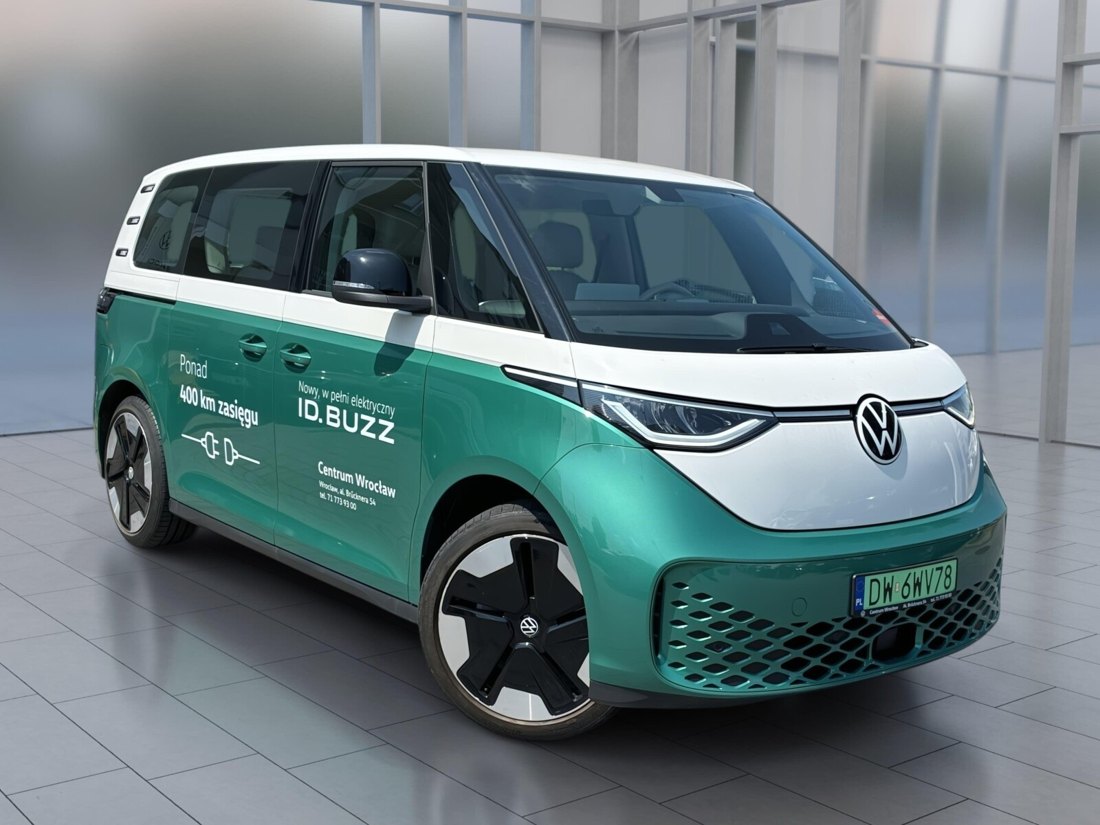 204 KM 82 kWh DSG r. o. 2989 mm