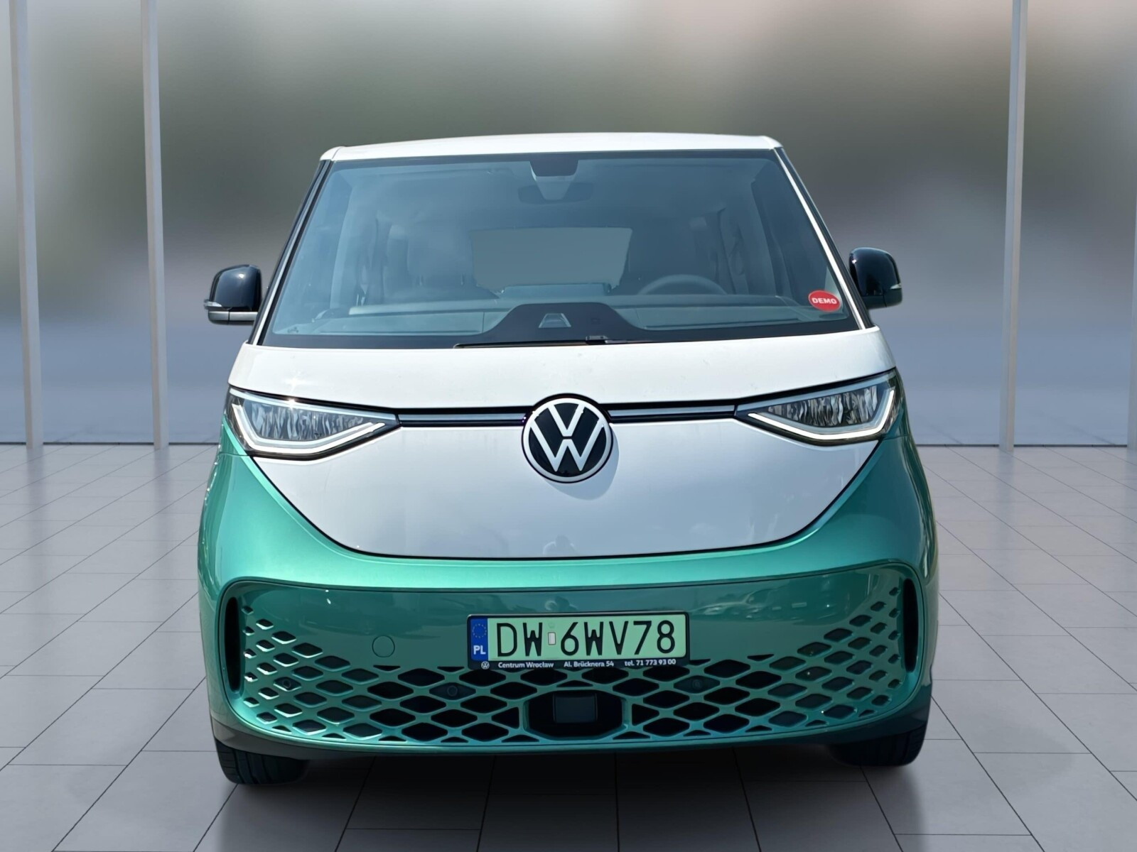 204 KM 82 kWh DSG r. o. 2989 mm