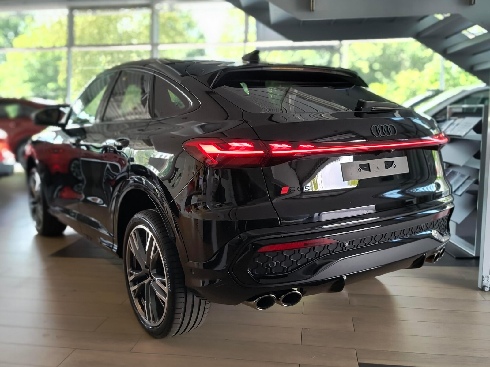 SQ5 TFSI mHEV Quattro S&nbsp;tronic: Hak; Panorama; Carbon; VAT 23%