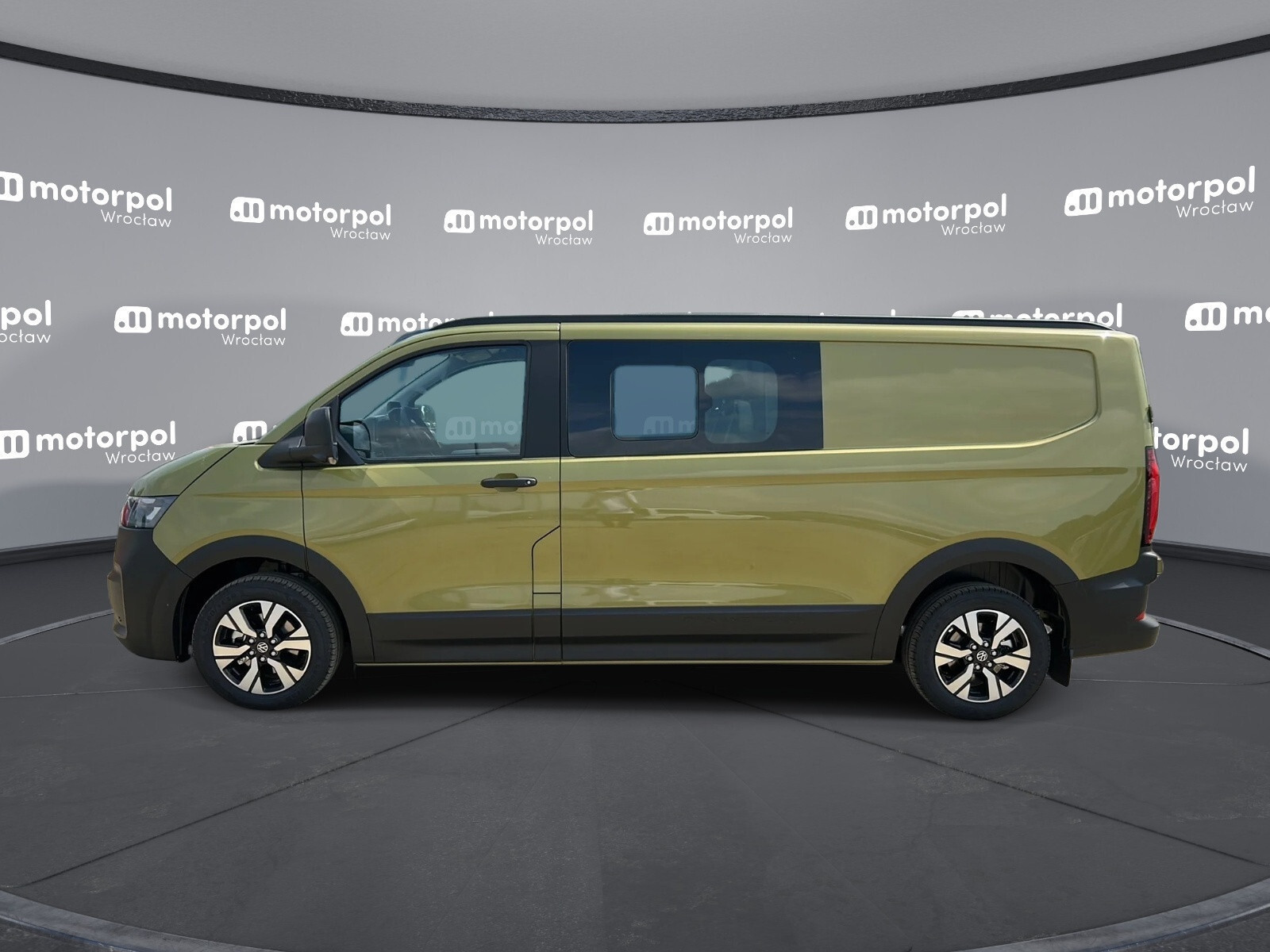 T7 Furgon PLUS 4MOTION/PanAmericana/6 osob./AUTOMAT 2,0 TDI 170 KM r. o. 3500 mm