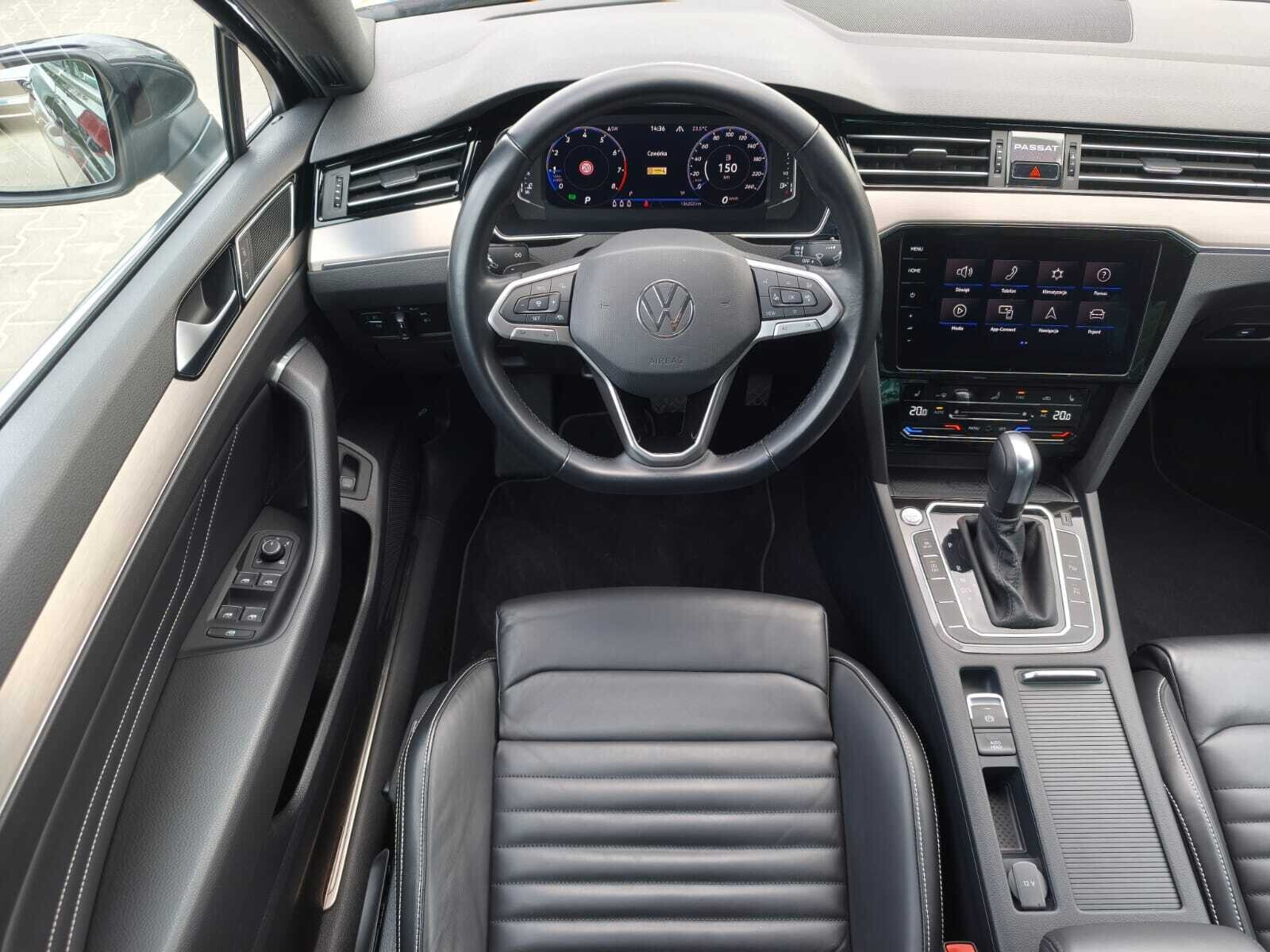 Elegance + Pakiety, ACC, Kamera 360˚, GPS, Podgrzewane fotele i szyba