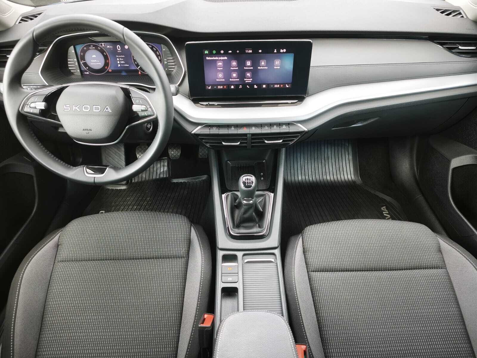 Selection z Pakietem, Podgrzewane fotele, Kamera, CarPlay, KESSY, 1 wł