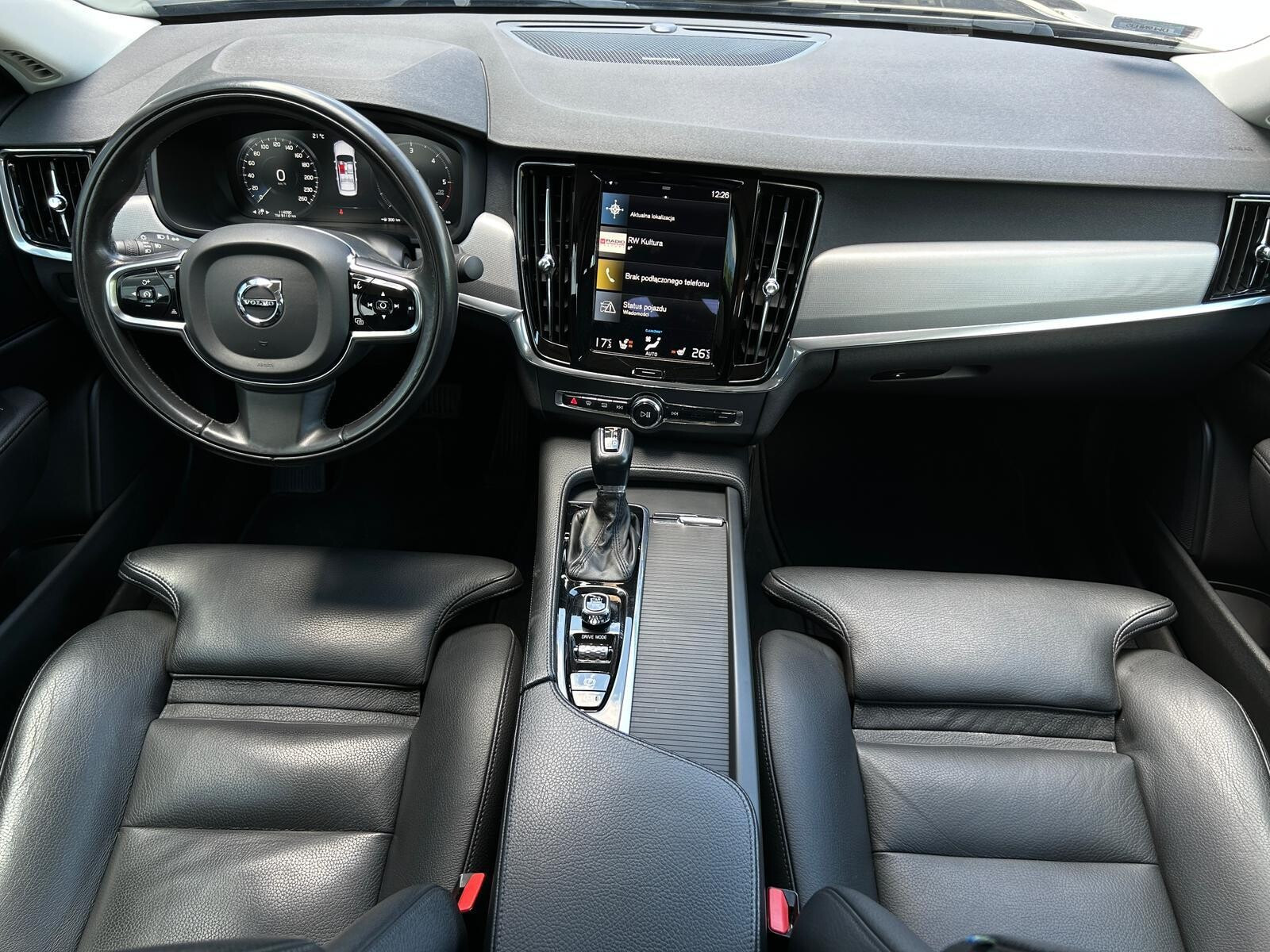 D4 Momentum, ACC, Kamera, GPS, Harman/Kardon, Pamięć fotela, Salon PL