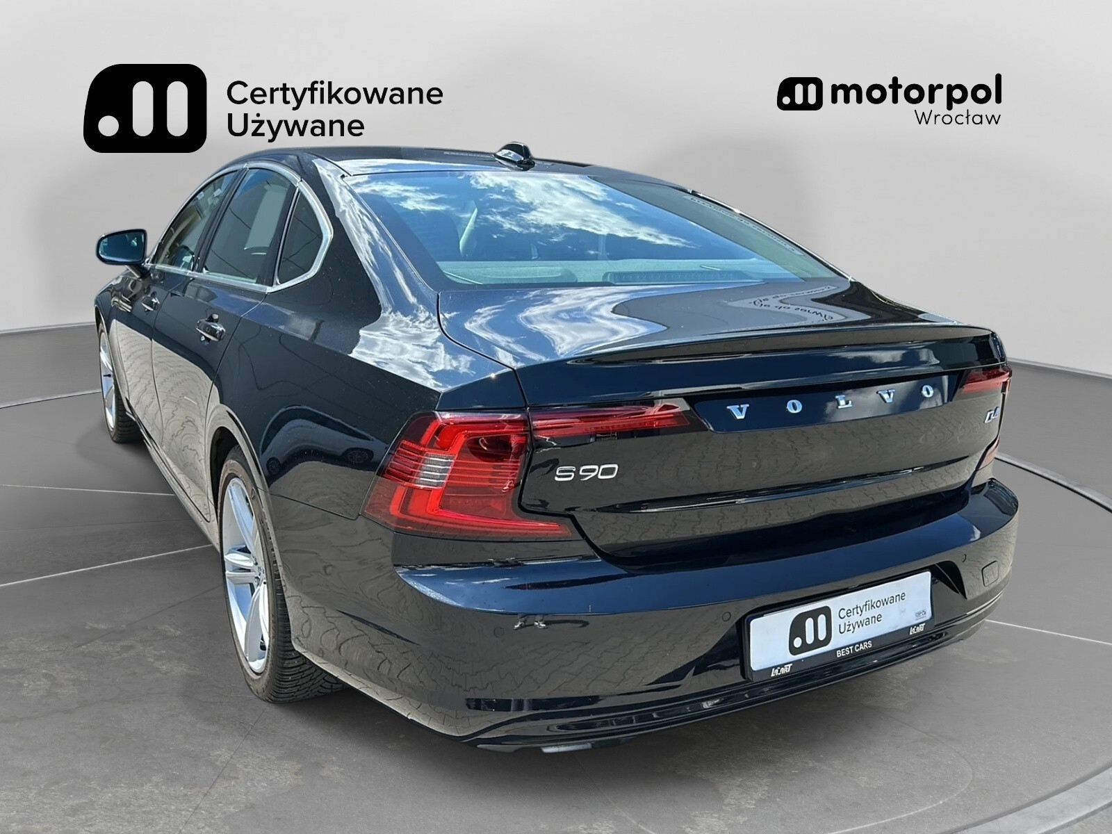 D4 Momentum, ACC, Kamera, GPS, Harman/Kardon, Pamięć fotela, Salon PL
