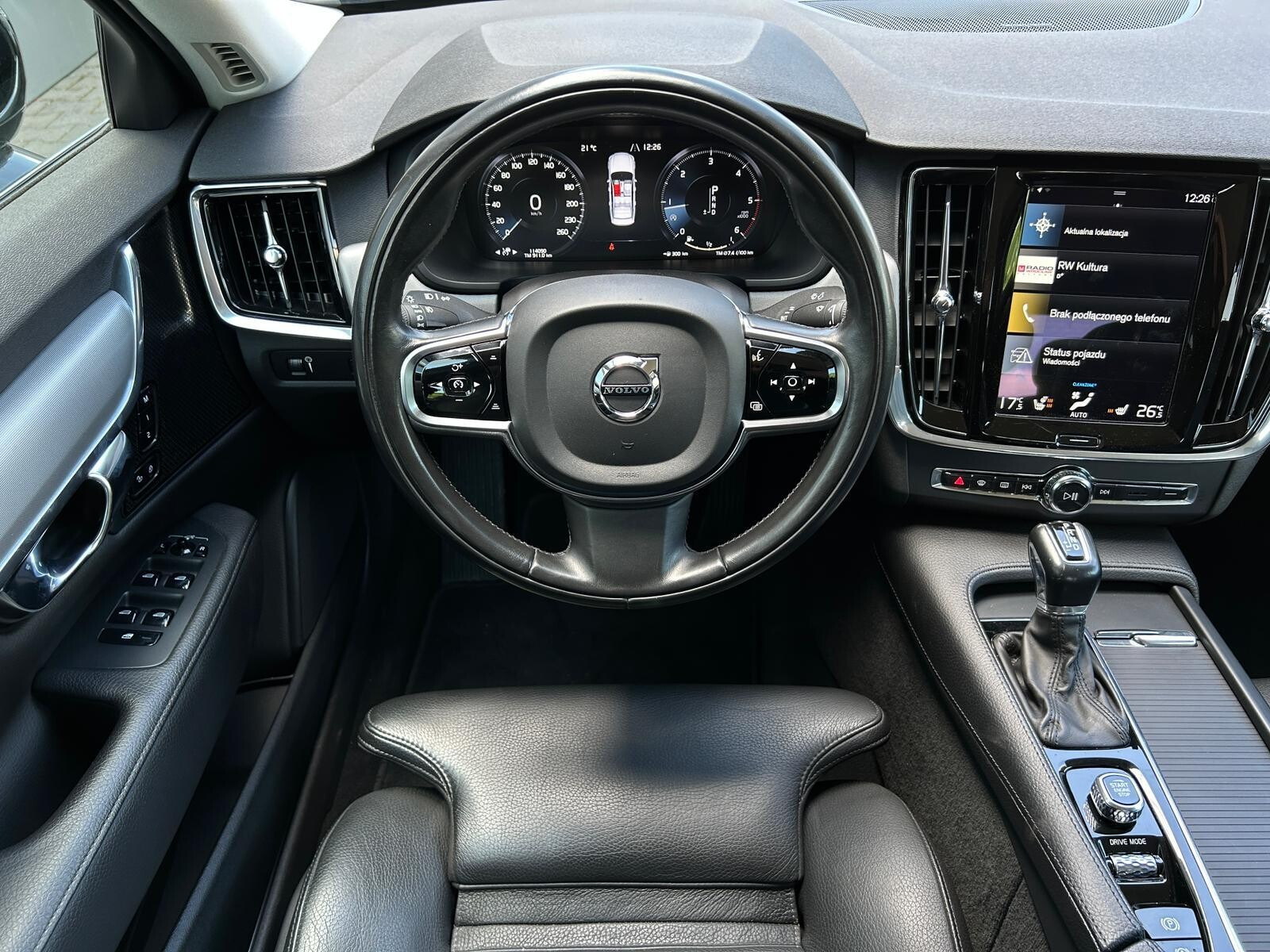 D4 Momentum, ACC, Kamera, GPS, Harman/Kardon, Pamięć fotela, Salon PL